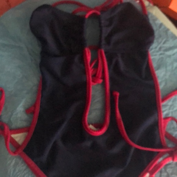 Bathing suit - Picture 2 of 2